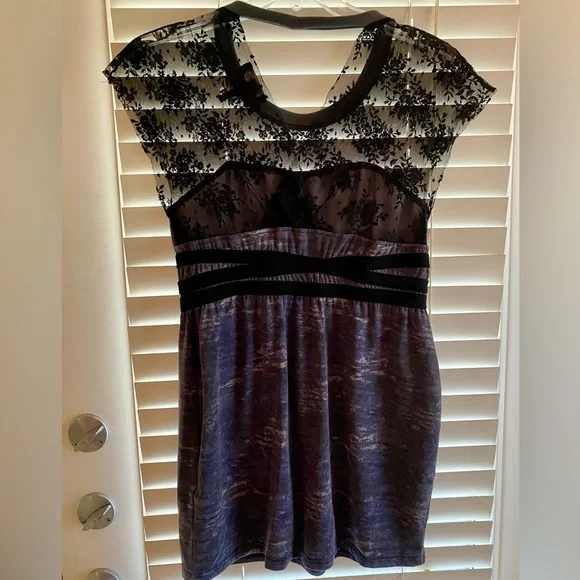 Chic Black and Grey Lace Mini Dress - Picture 3 of 5